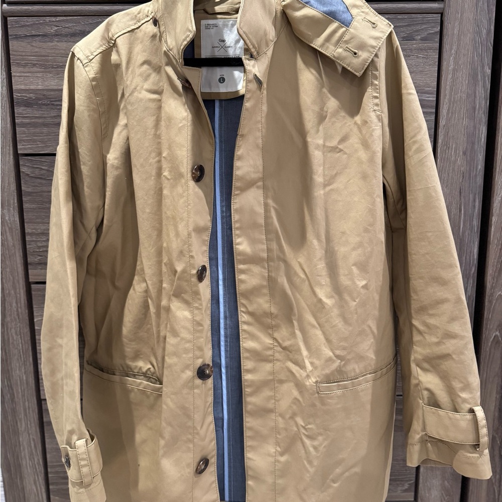 GAP Men's Tan Trench Coat